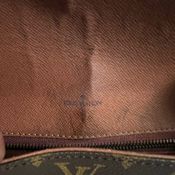 Louis Vuitton St. Cloud Bag - Picture 5 of 16
